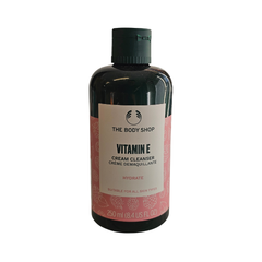 Vitamin E cream cleanser bottle, 250 ml, with black cap