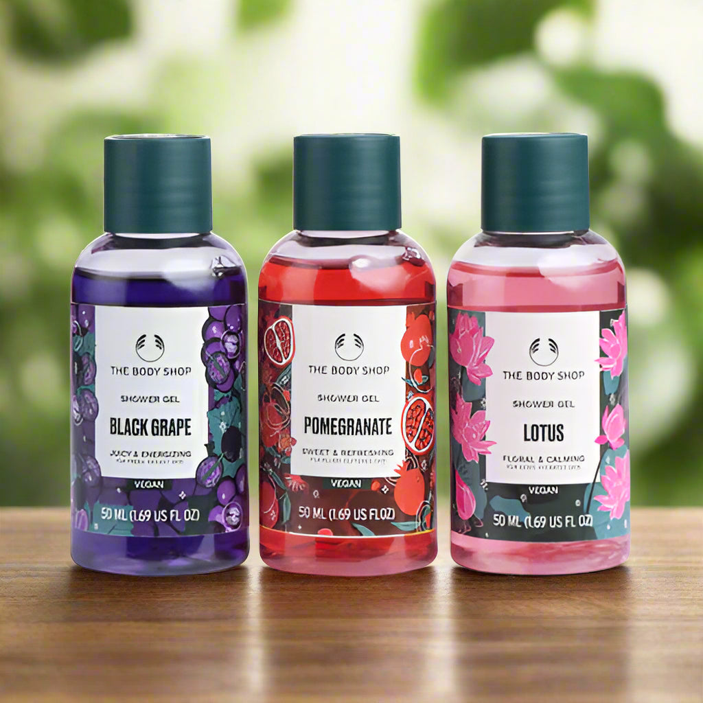 The Body Shop - Mini Trio Shower Gift Set Treat - Lotus Shower Gel 50ml, Black Grape Shower Gel 50ml, Pomegranate Shower Gel 50ml