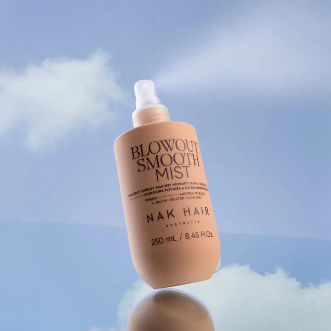 Nak Signature Blowout Smooth Mist Invisibly Shields Against Humidity With Glossy Finish 250ml