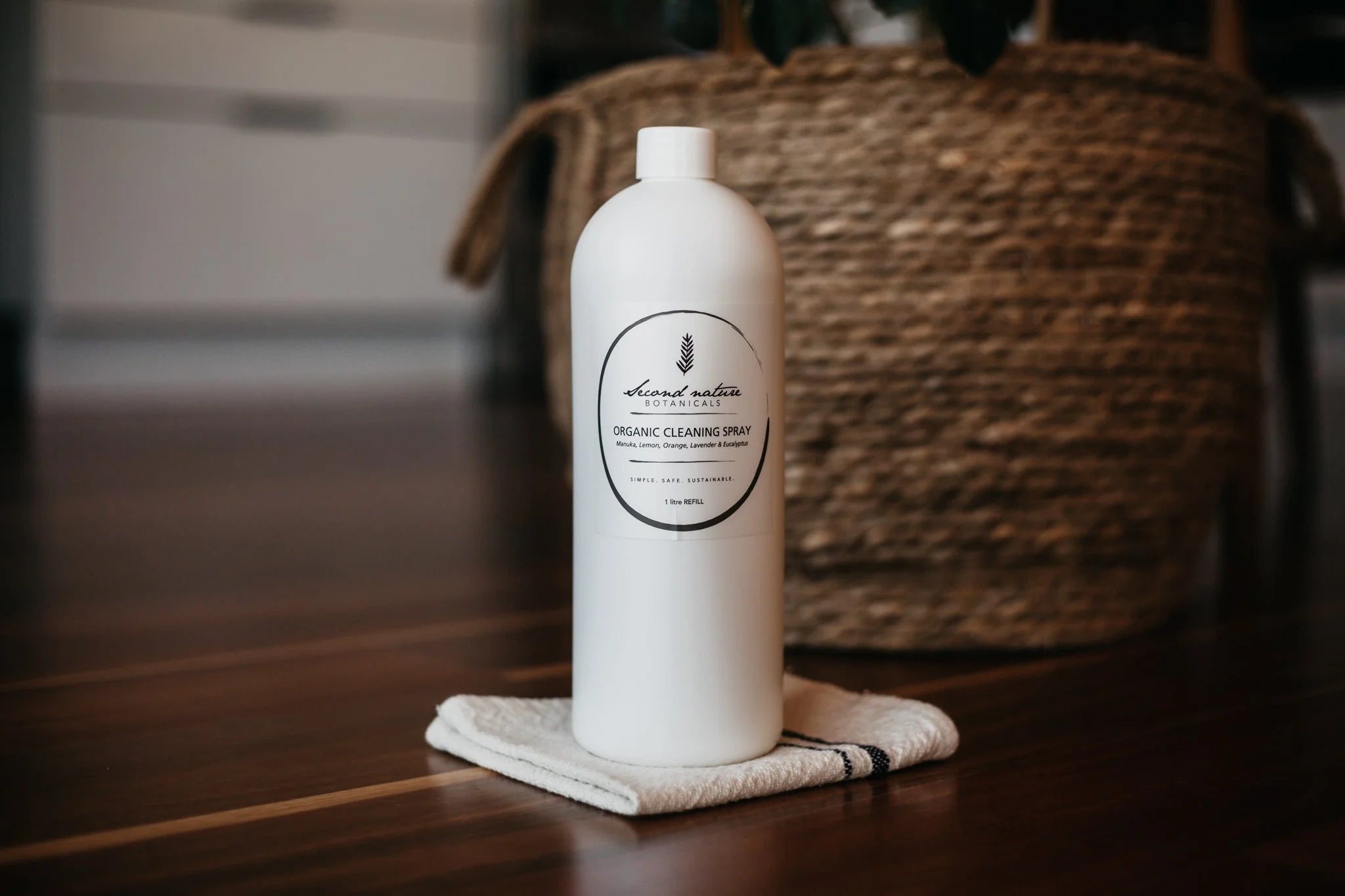 Second Nature Botanicals organic cleaning spray refill bottle, 1L, white